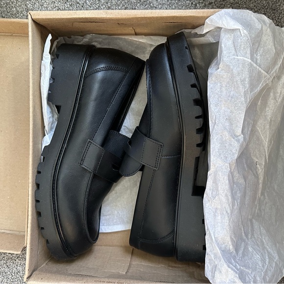 Steve Madden Lotto Loafer In Black - Picture 11 of 12